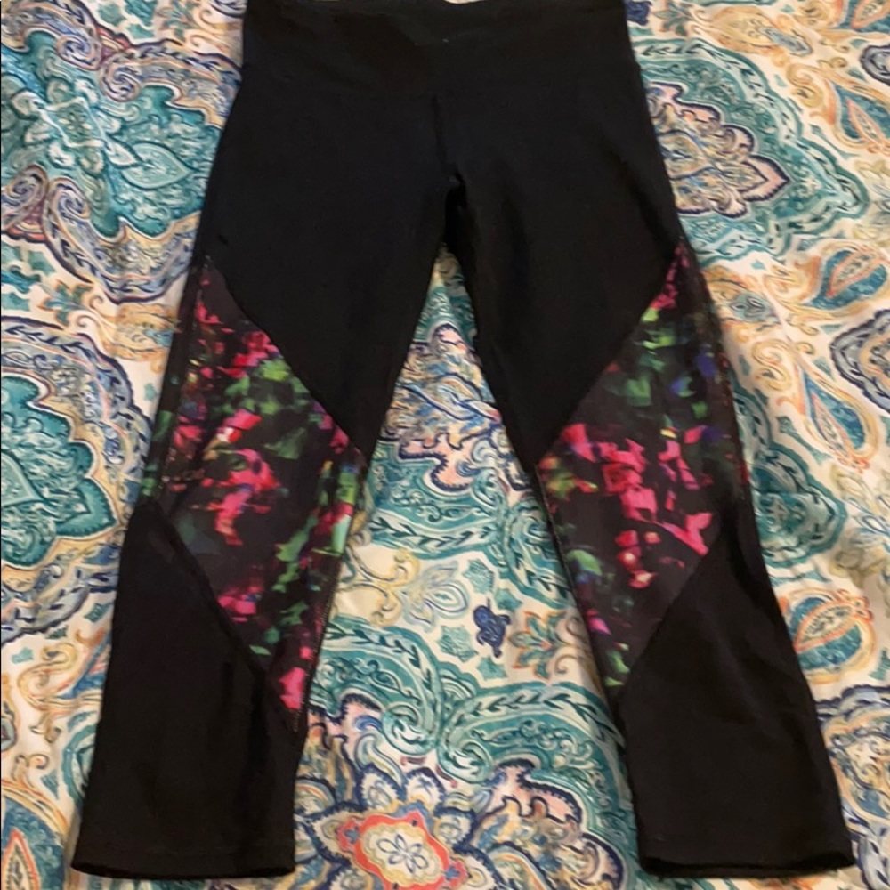 Fabletics xs capris leggings